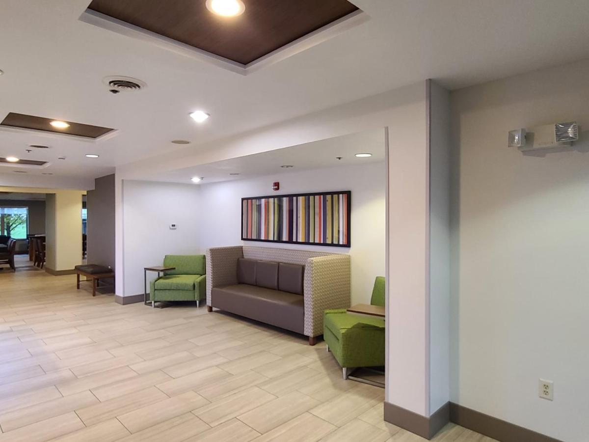 Holiday Inn Express Hotel & Suites Sheldon By Ihg Luaran gambar