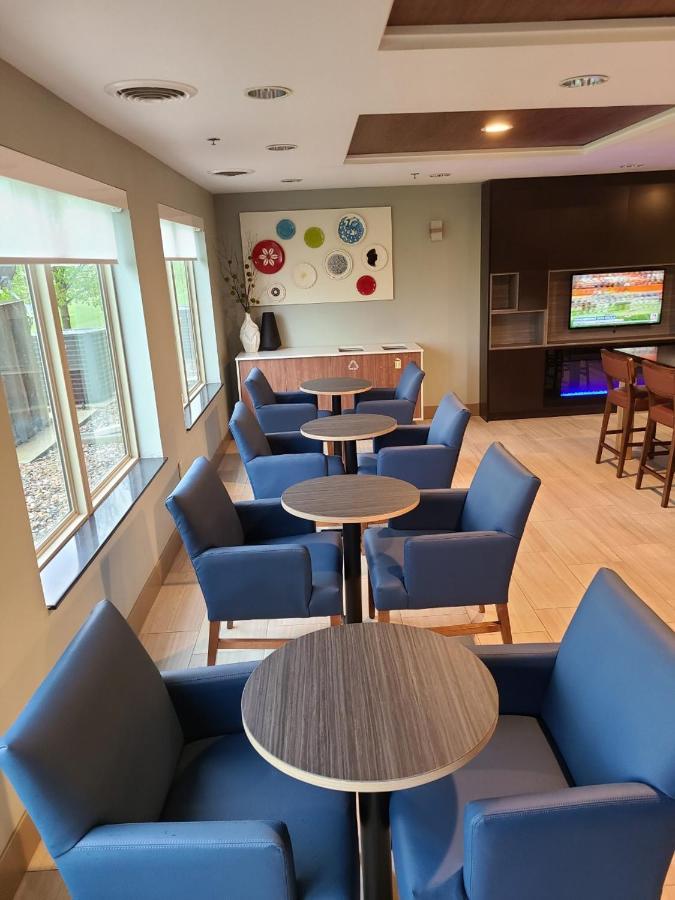Holiday Inn Express Hotel & Suites Sheldon By Ihg Luaran gambar