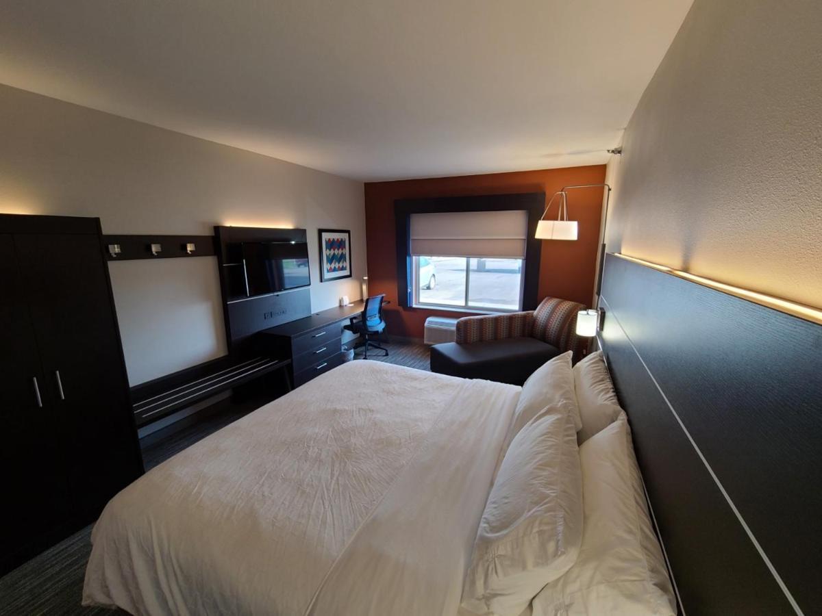 Holiday Inn Express Hotel & Suites Sheldon By Ihg Luaran gambar