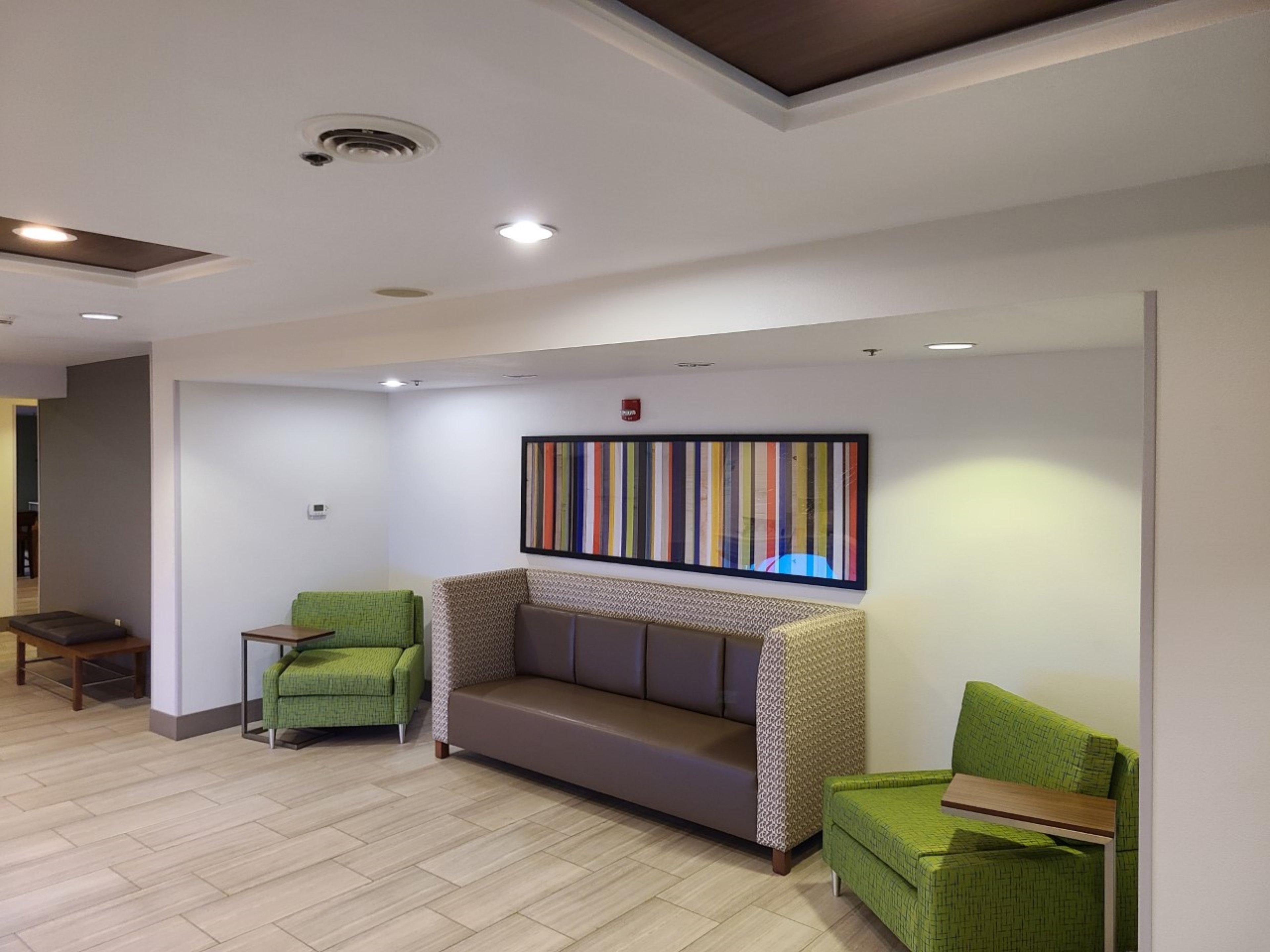 Holiday Inn Express Hotel & Suites Sheldon By Ihg Luaran gambar