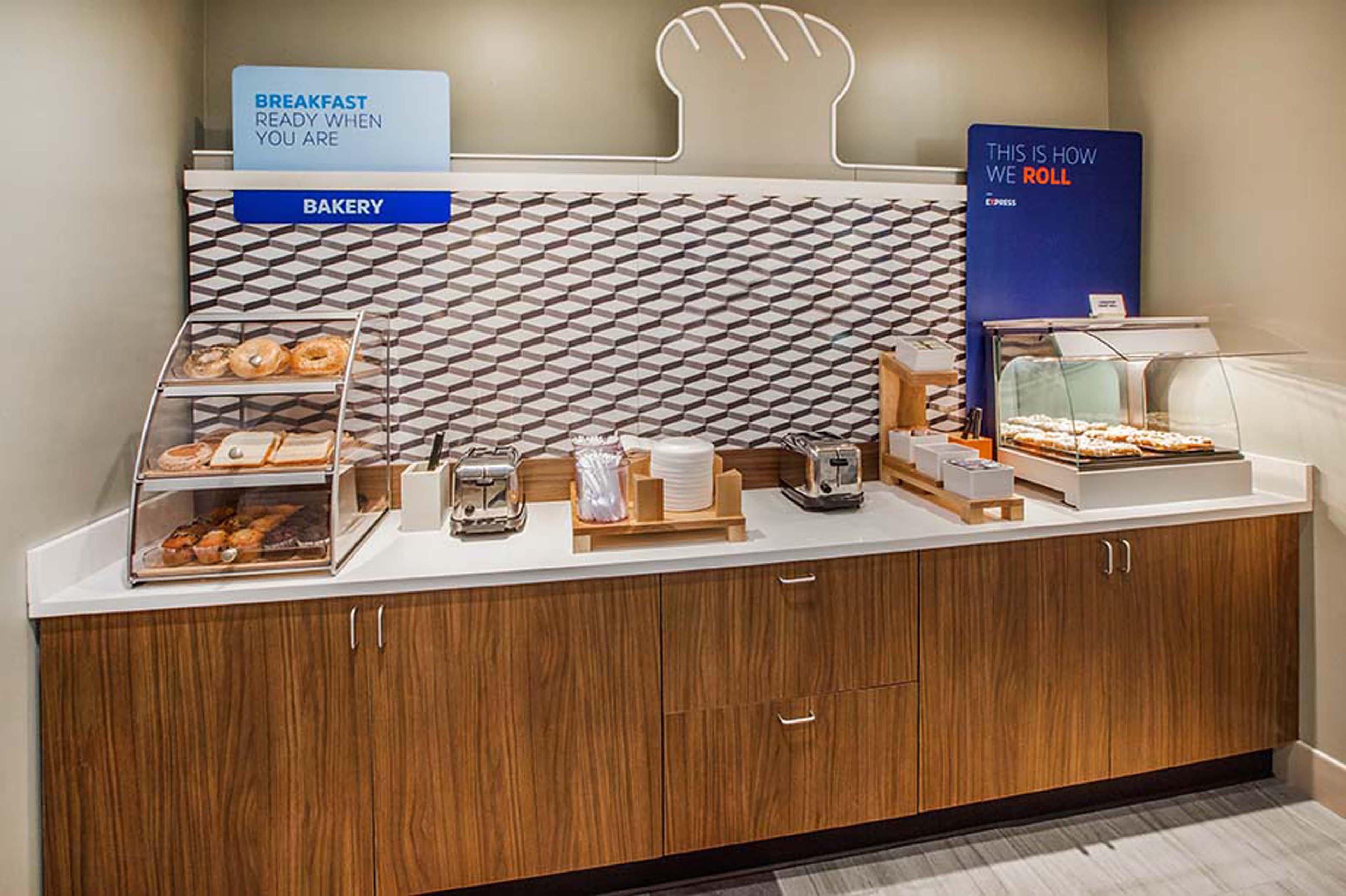 Holiday Inn Express Hotel & Suites Sheldon By Ihg Luaran gambar